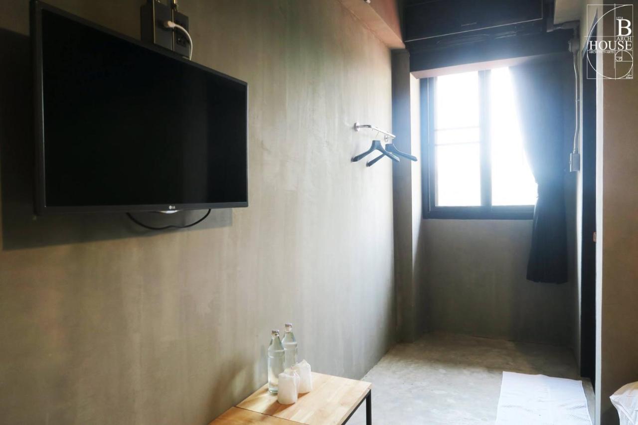 B Arch House Hotel And Cafe Ll No Parking Ll Chiang Mai Extérieur photo